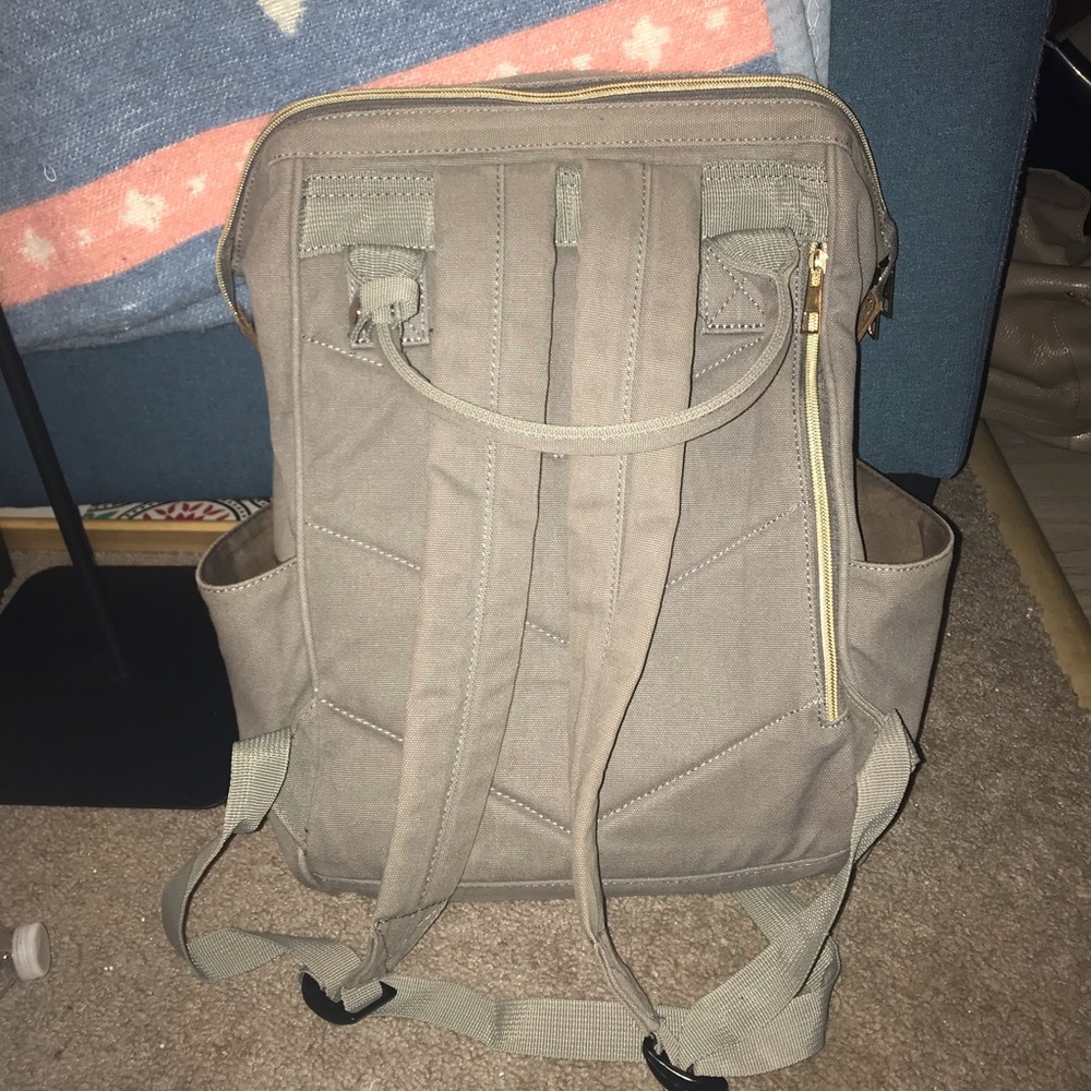 Backpack - Picture 2 of 4